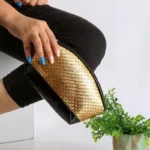 کیف آرایشی نیم گرد حصیری براق