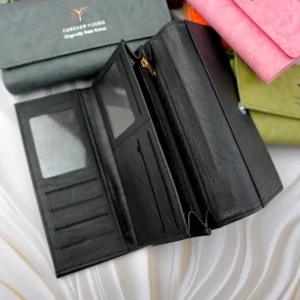 کیف پول تک لب بزرگ زنانه