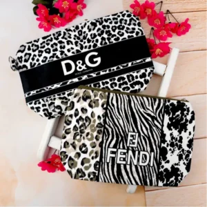 کیف آرایشی پلنگی مخمل