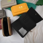 کیف پول پشت زیپ سرخونه دار چاپی طرح گل