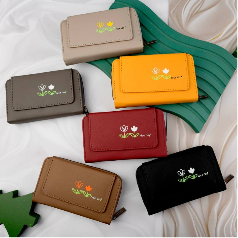 کیف پول پشت زیپ سرخونه دار چاپی طرح گل