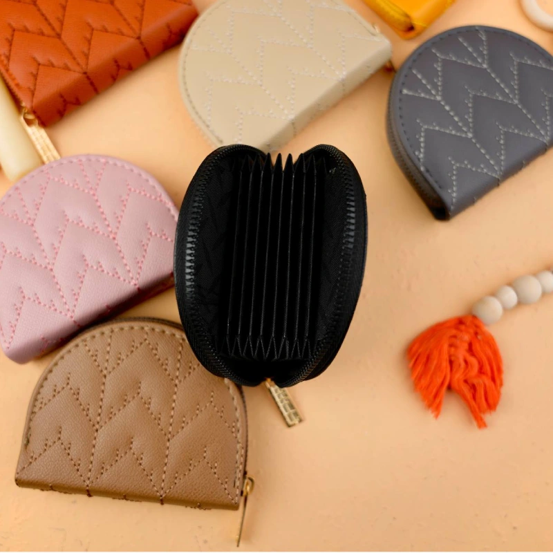 جاکارتی نیم گرد آکاردئونی گلدوزی