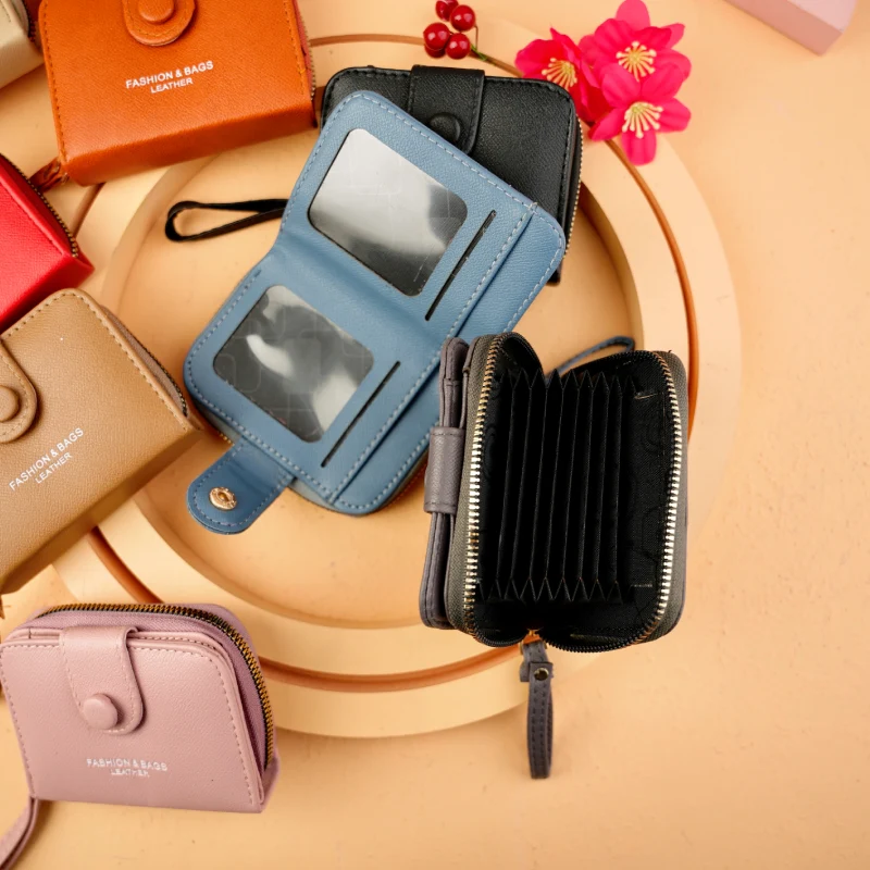 کیف پول پشت جاکارت آکاردئونی کوچک پرادا