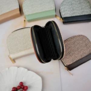 جاکارتی نیم گرد آکاردئونی کنفی