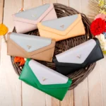 کیف پول زنانه دو لبه دو رنگ یراق v